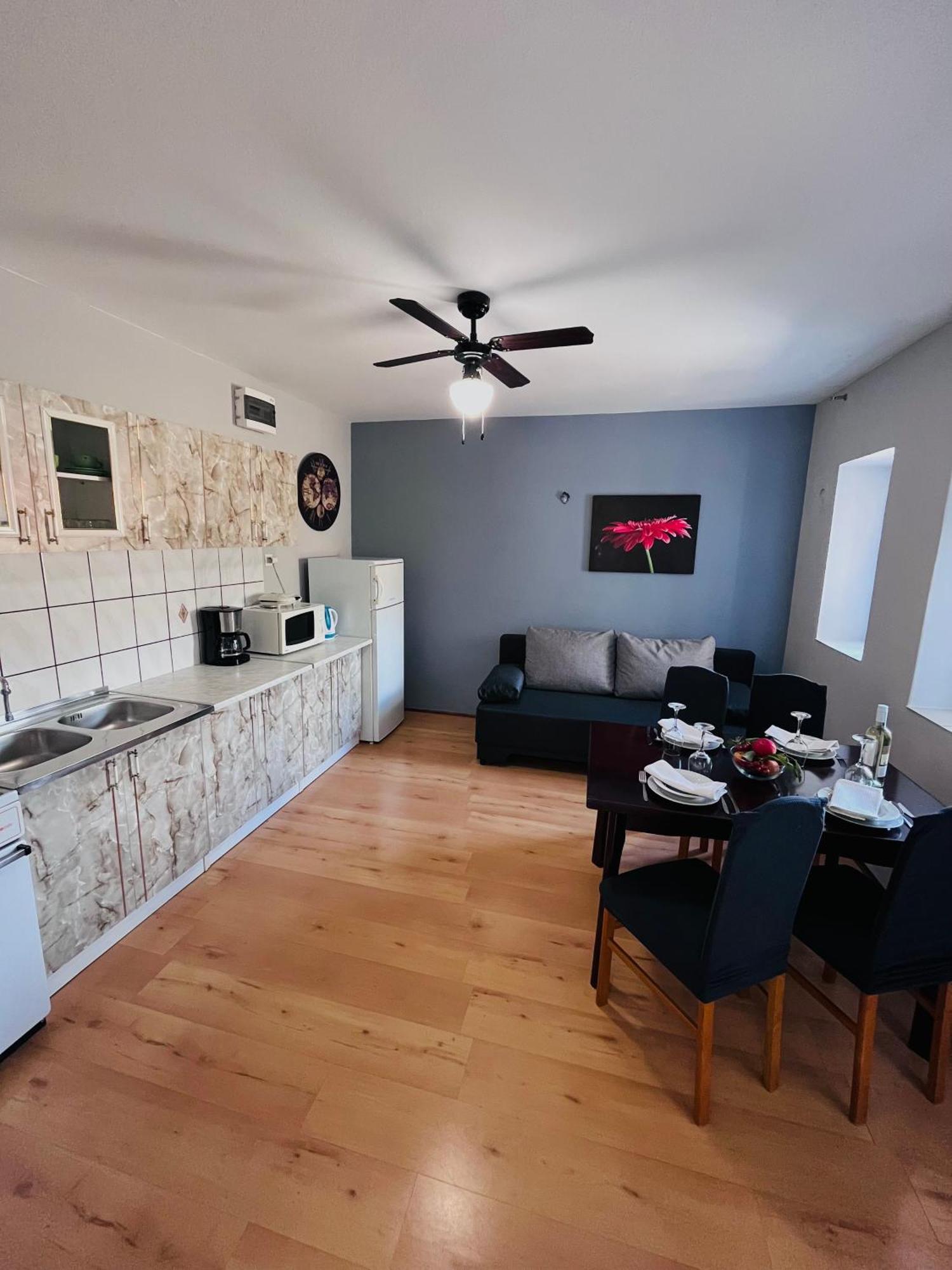 Apartment Ivana Сень Екстер'єр фото